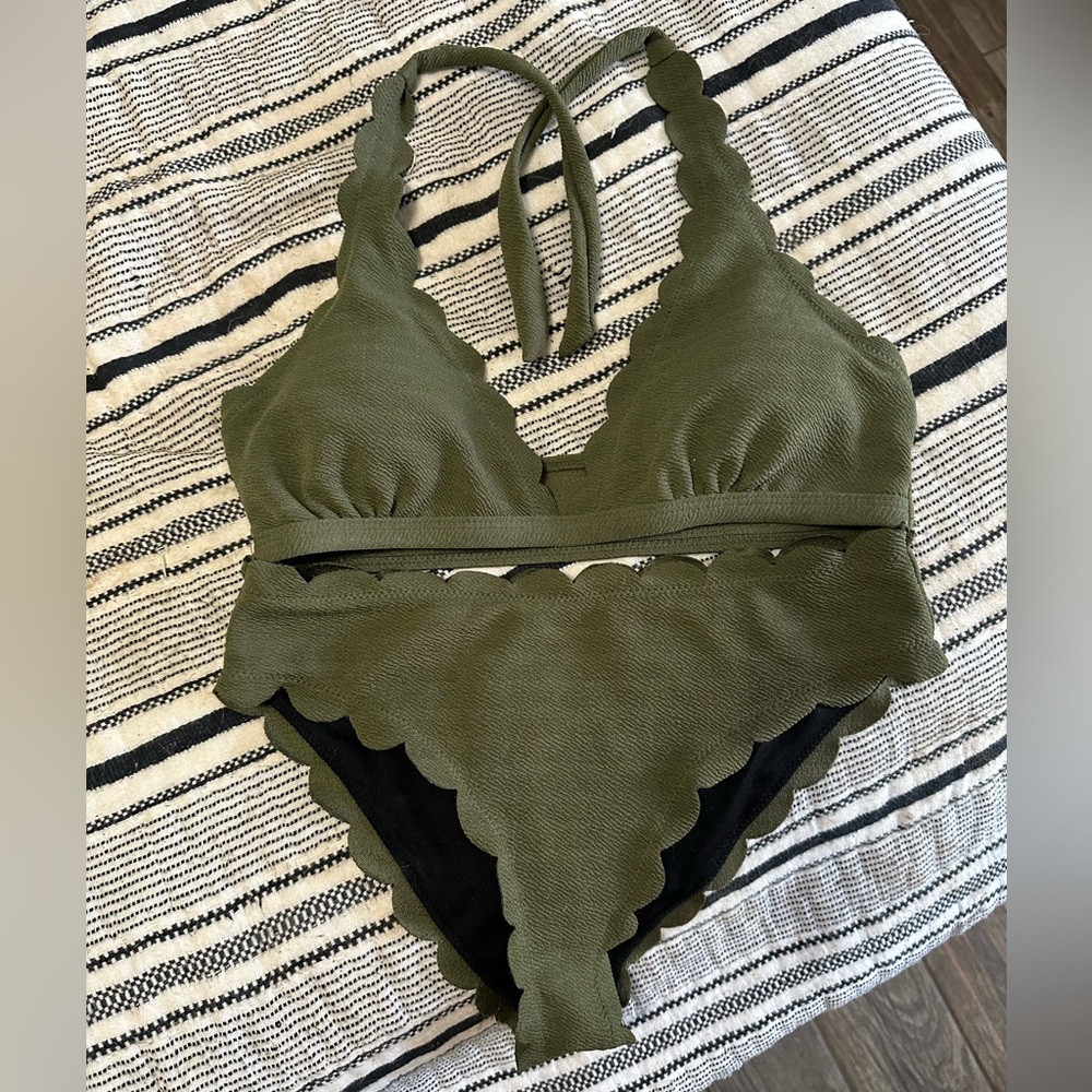 Cupshe swimsuit